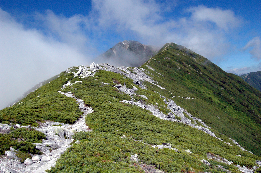 常念岳 登山