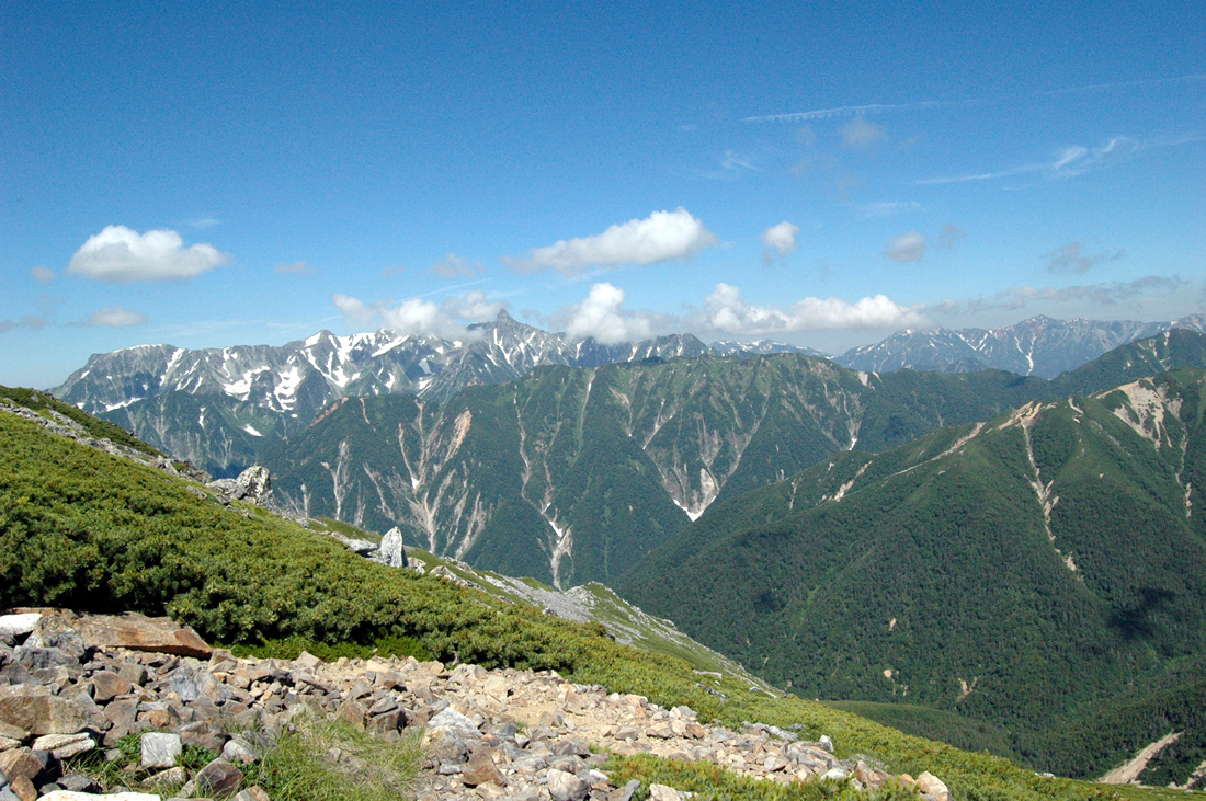 常念岳 登山