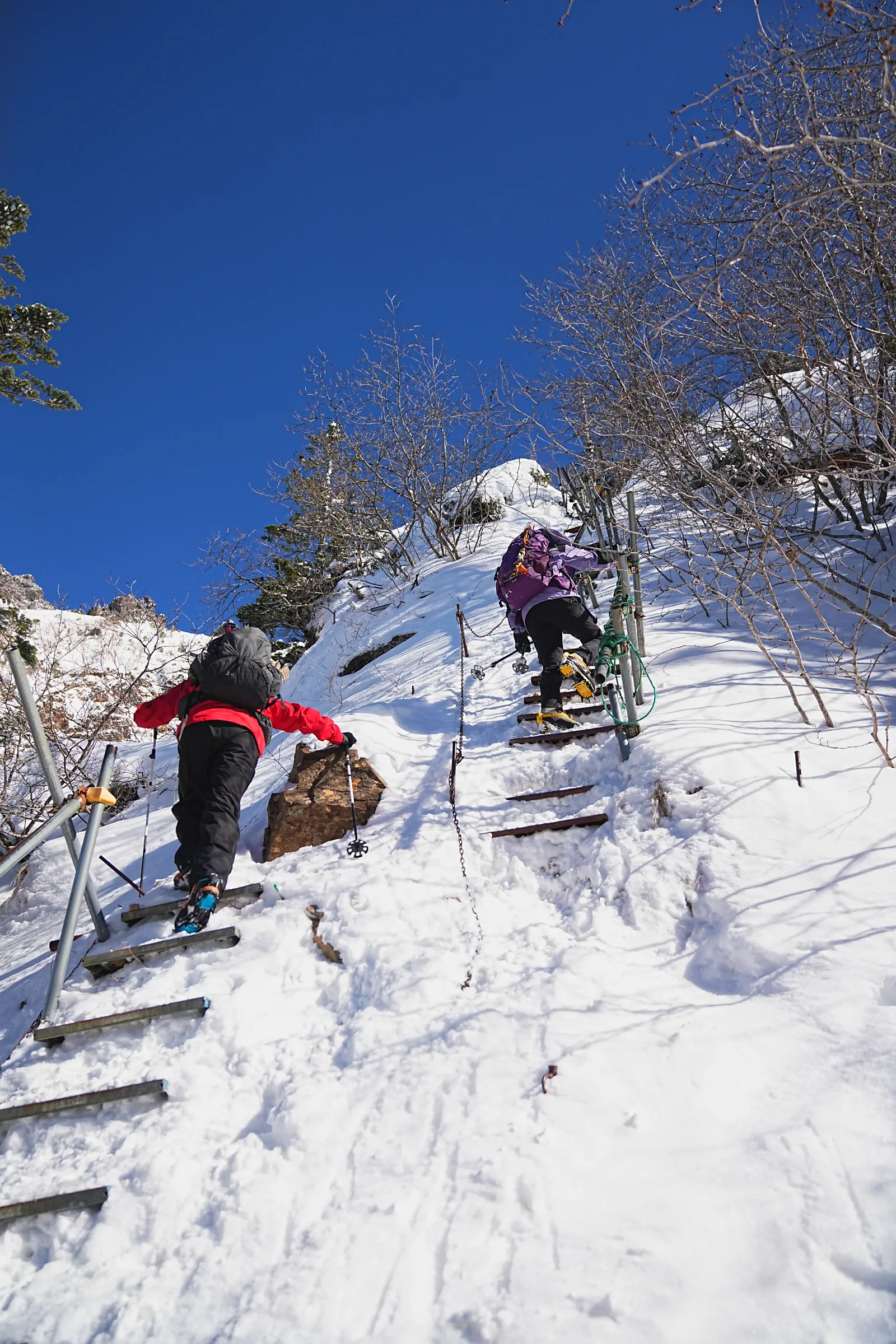 厳冬期の赤岳へ！赤岳天望荘に泊まって朝焼け登山！！