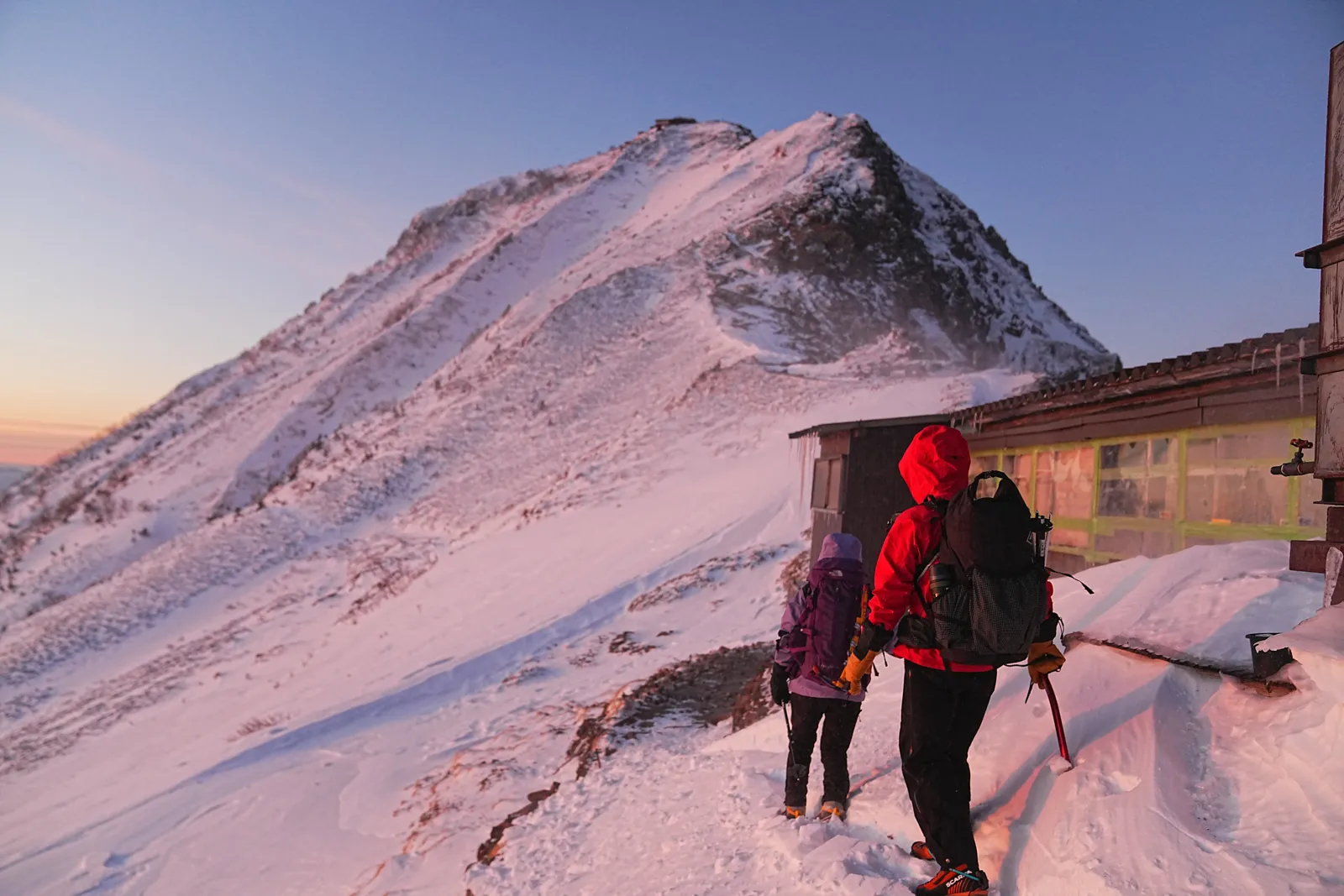 厳冬期の赤岳へ！赤岳天望荘に泊まって朝焼け登山！！