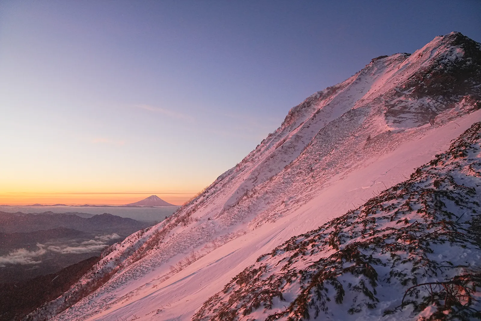 厳冬期の赤岳へ！赤岳天望荘に泊まって朝焼け登山！！