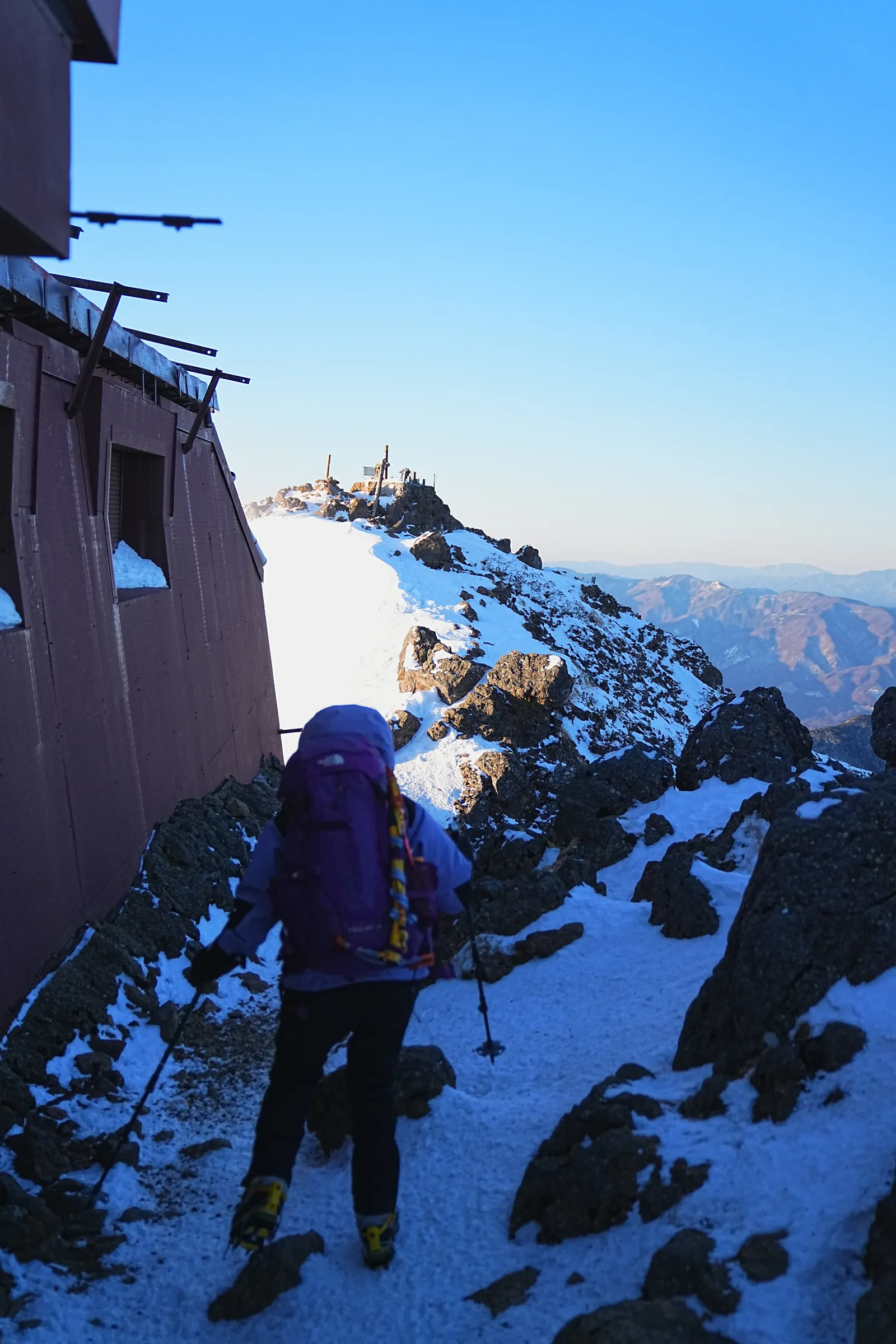 厳冬期の赤岳へ！赤岳天望荘に泊まって朝焼け登山！！
