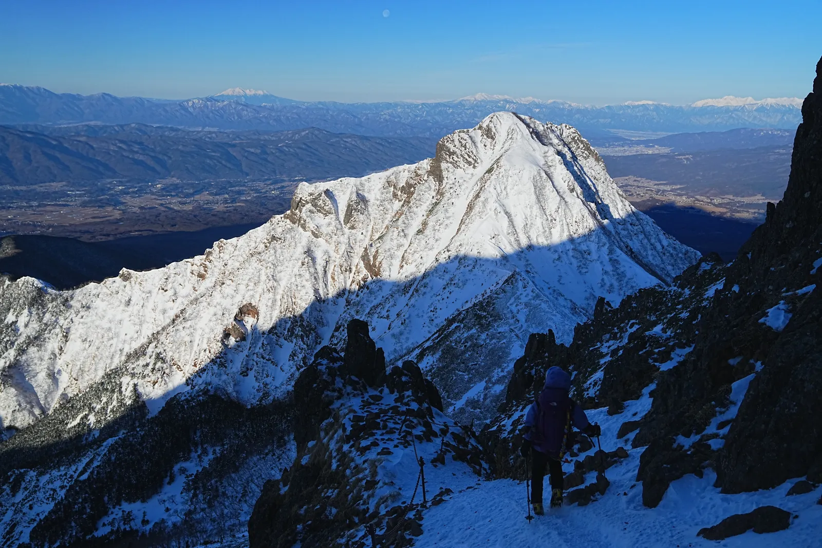 厳冬期の赤岳へ！赤岳天望荘に泊まって朝焼け登山！！