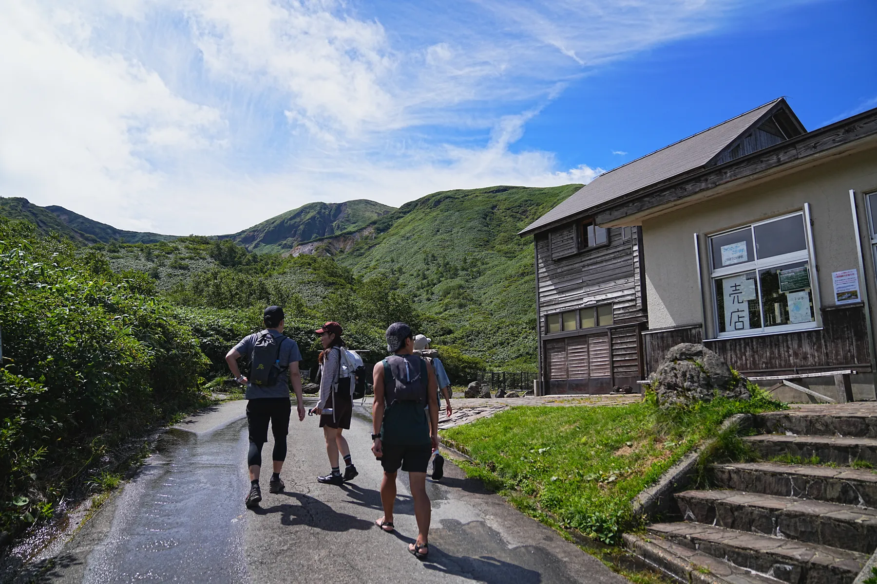 夏の終わりの秋田駒ヶ岳をのんびり日帰り登山。