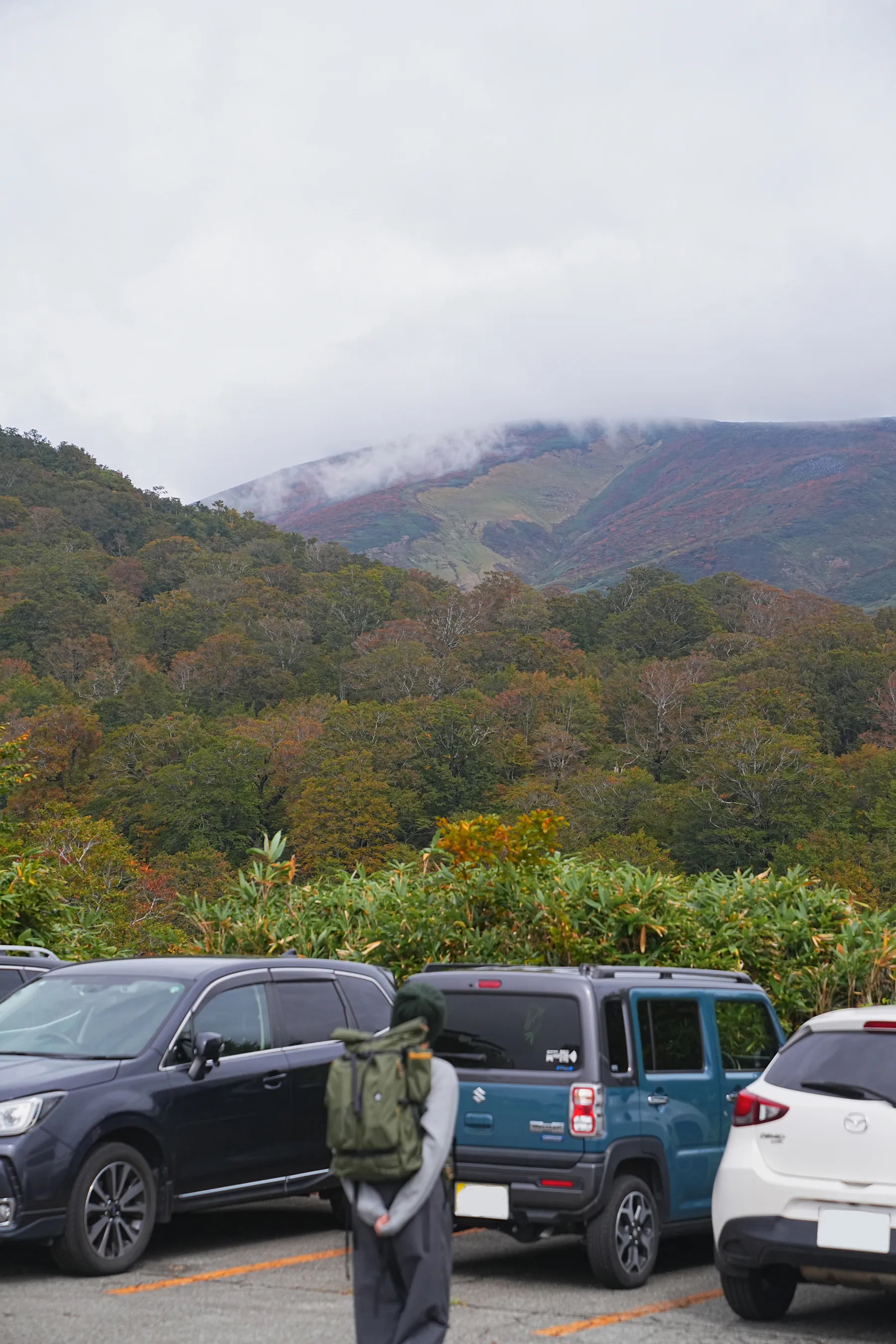 紅葉の月山へ 日帰り紅葉登山