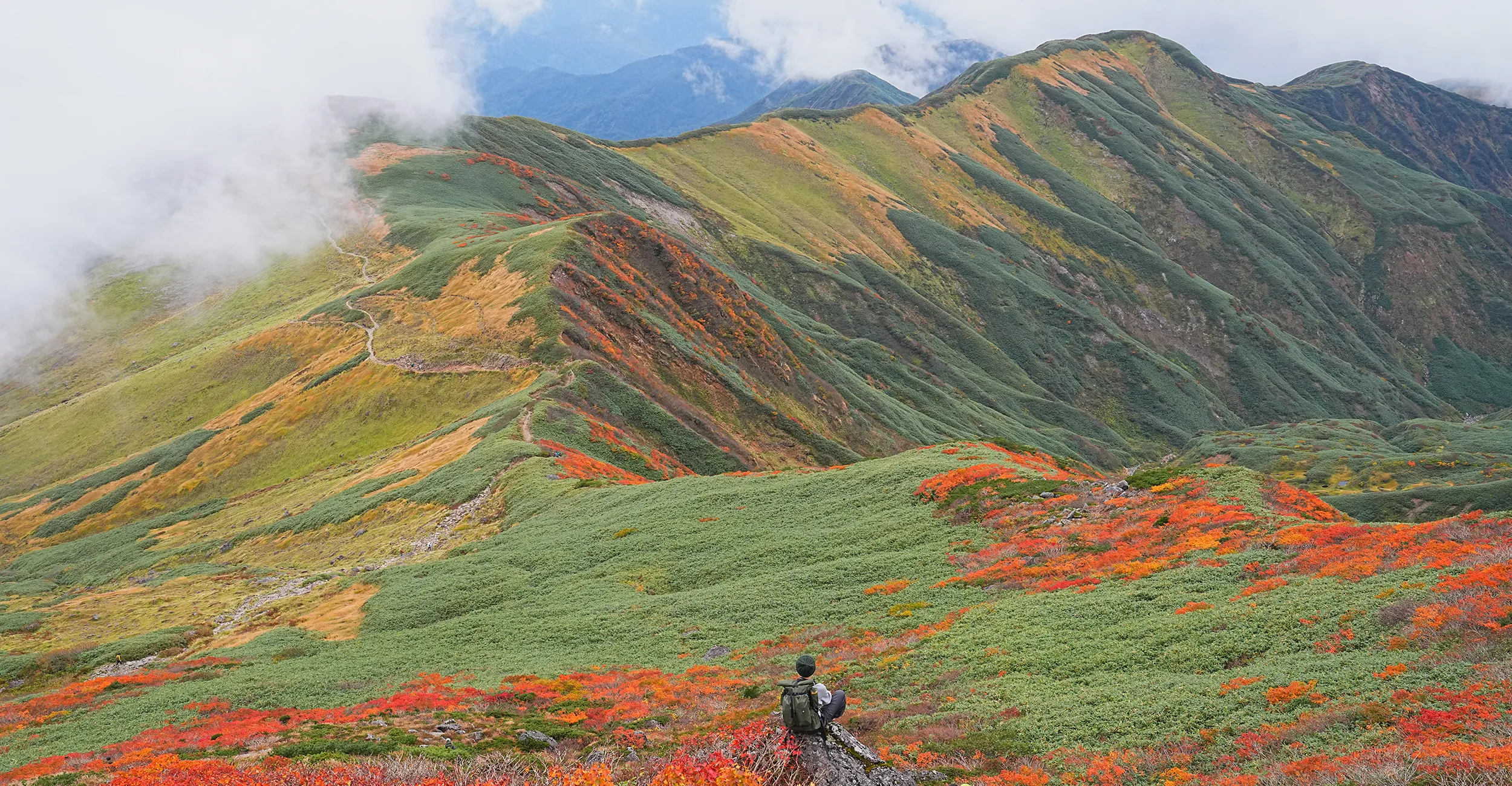 紅葉の月山へ 日帰り紅葉登山