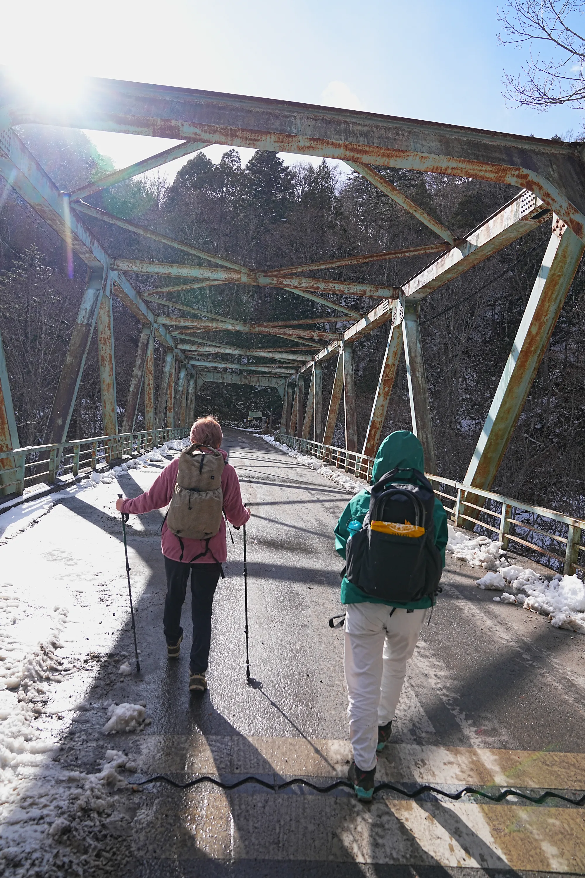 奥鬼怒の秘湯「八丁湯」へ。 冬の秘湯ハイキング。