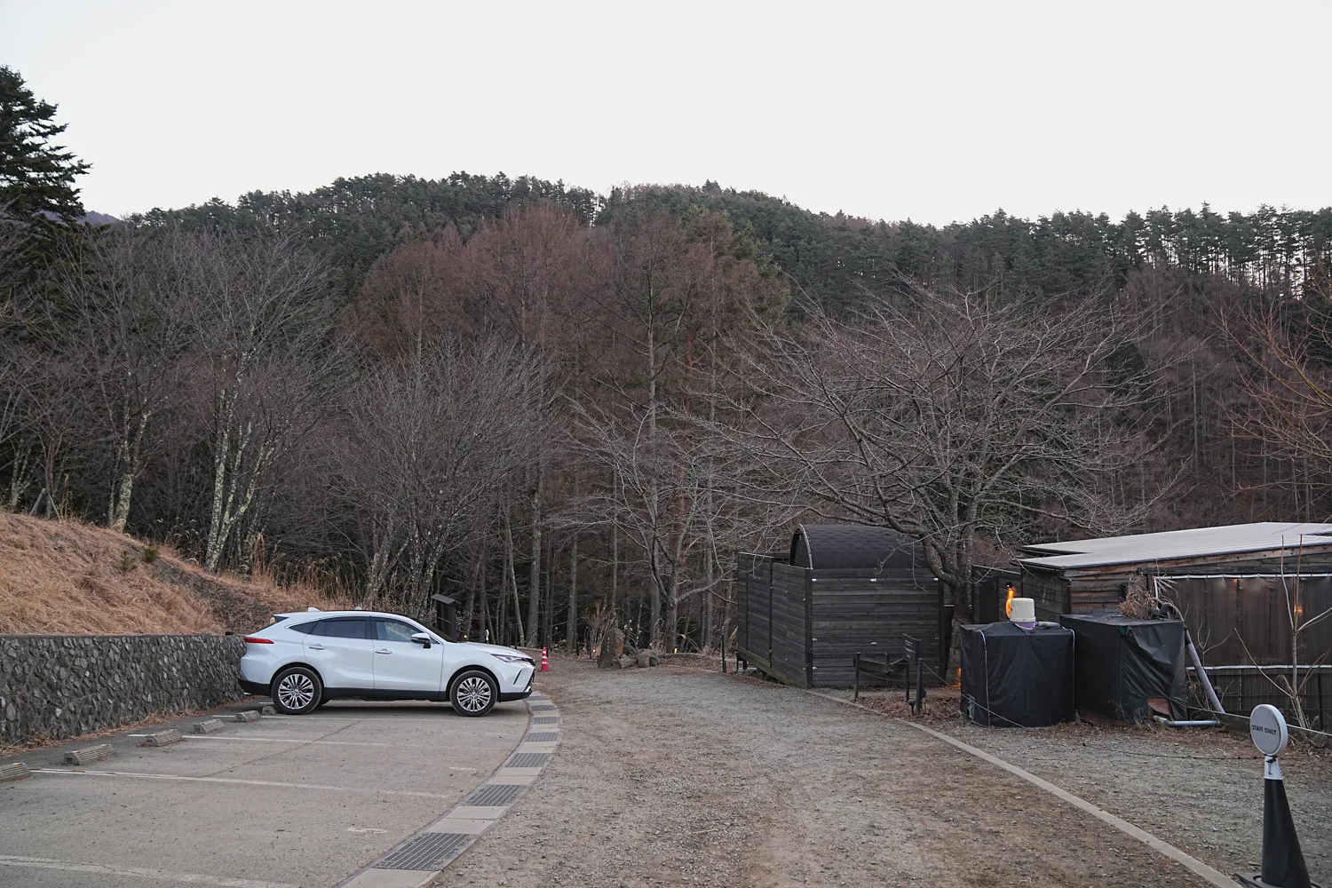 巨大な富士山を見に、山梨県 三ツ峠山へ