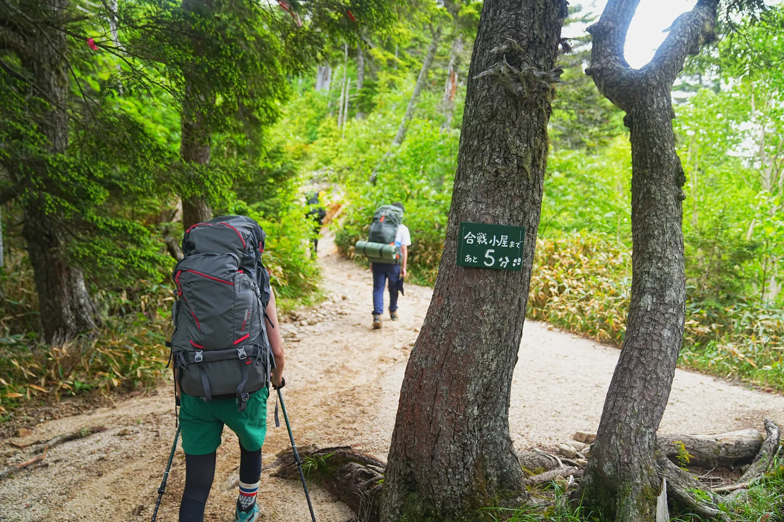日本屈指の人気の山「燕岳」にテント泊で登る