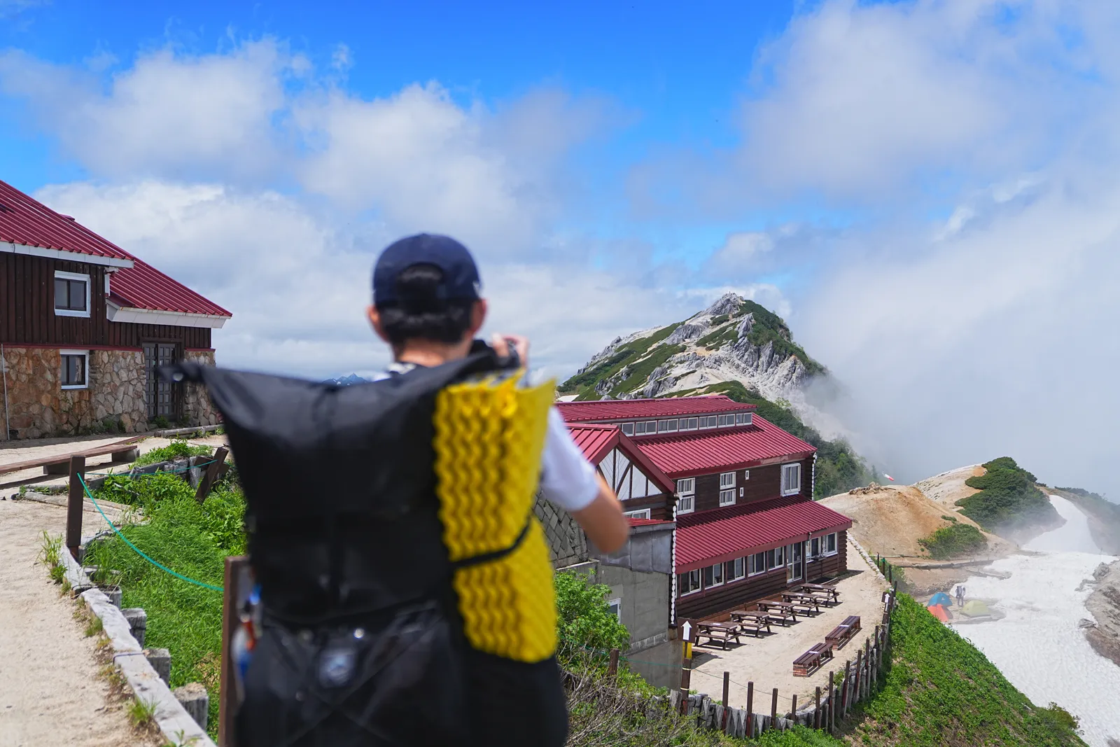 日本屈指の人気の山「燕岳」にテント泊で登る
