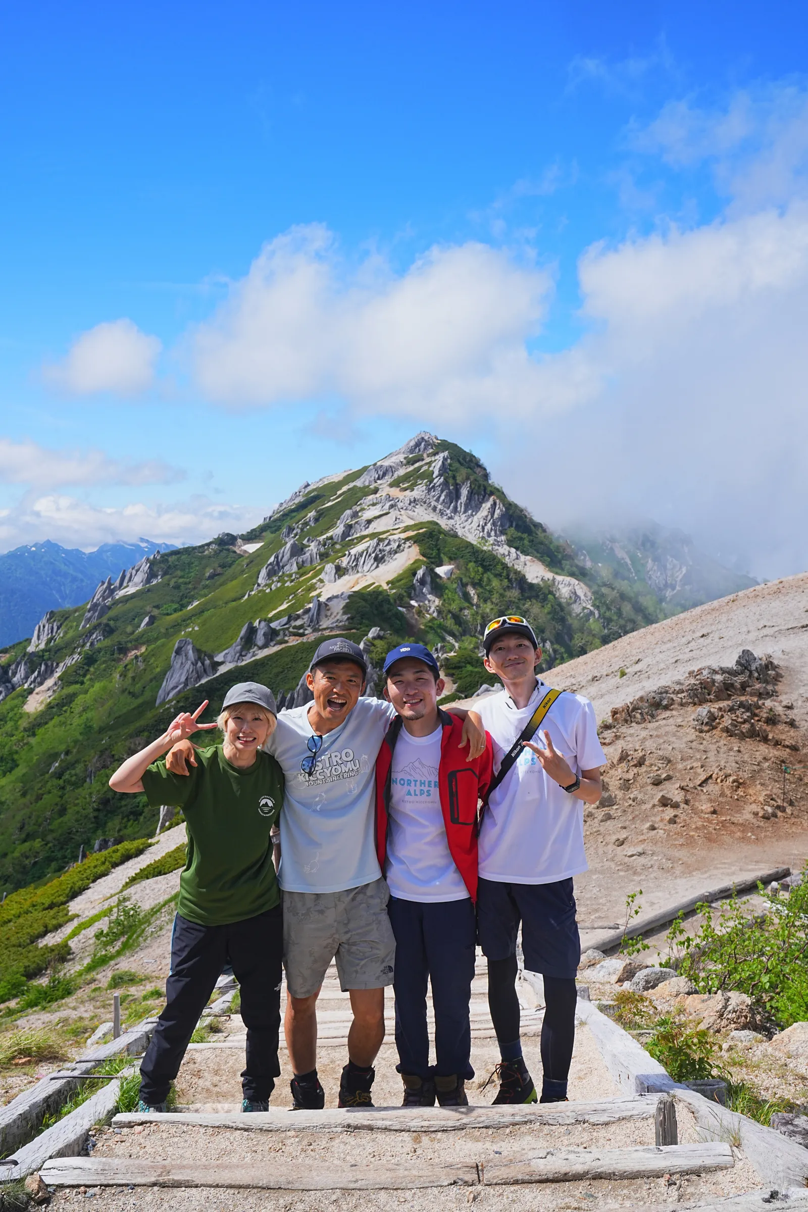 日本屈指の人気の山「燕岳」にテント泊で登る