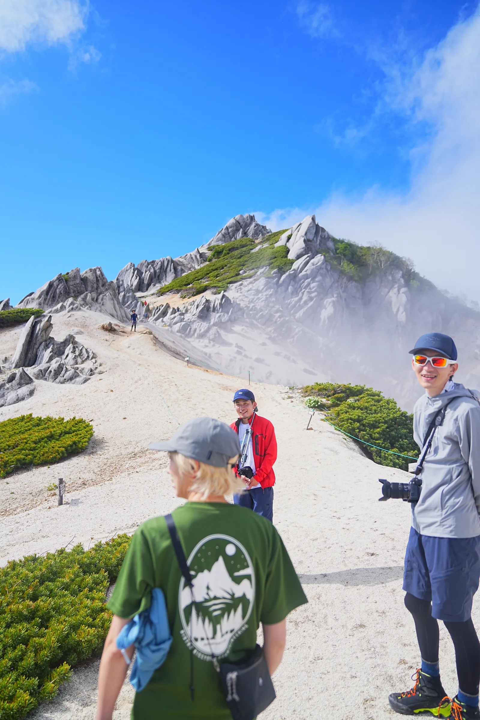 日本屈指の人気の山「燕岳」にテント泊で登る