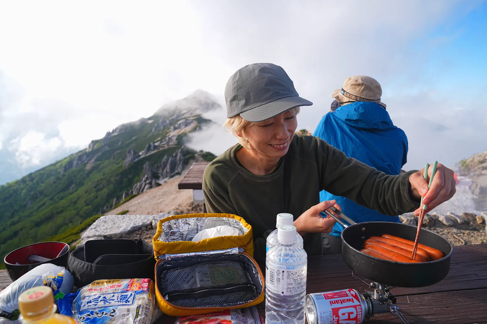 日本屈指の人気の山「燕岳」にテント泊で登る