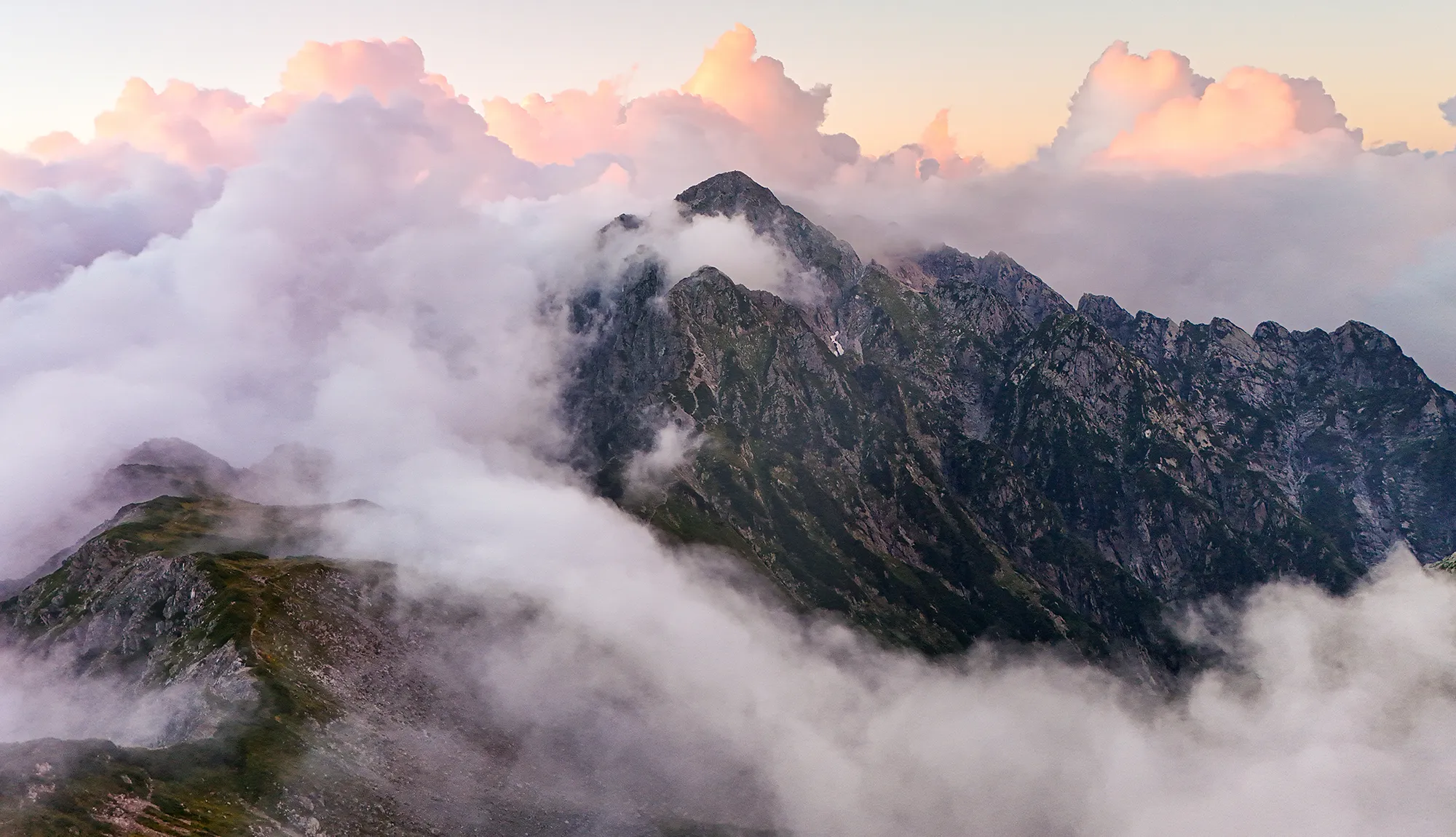 立山・別山｜剱御前小舎に泊まって劒岳を望む！